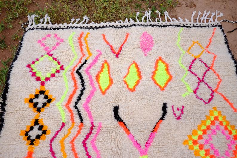 Berber Moroccan Costum rug - Moroccan Woolen carpet - New Azilal rug - Beni ouarain style - New Beni ouarain rug - fine berber rug